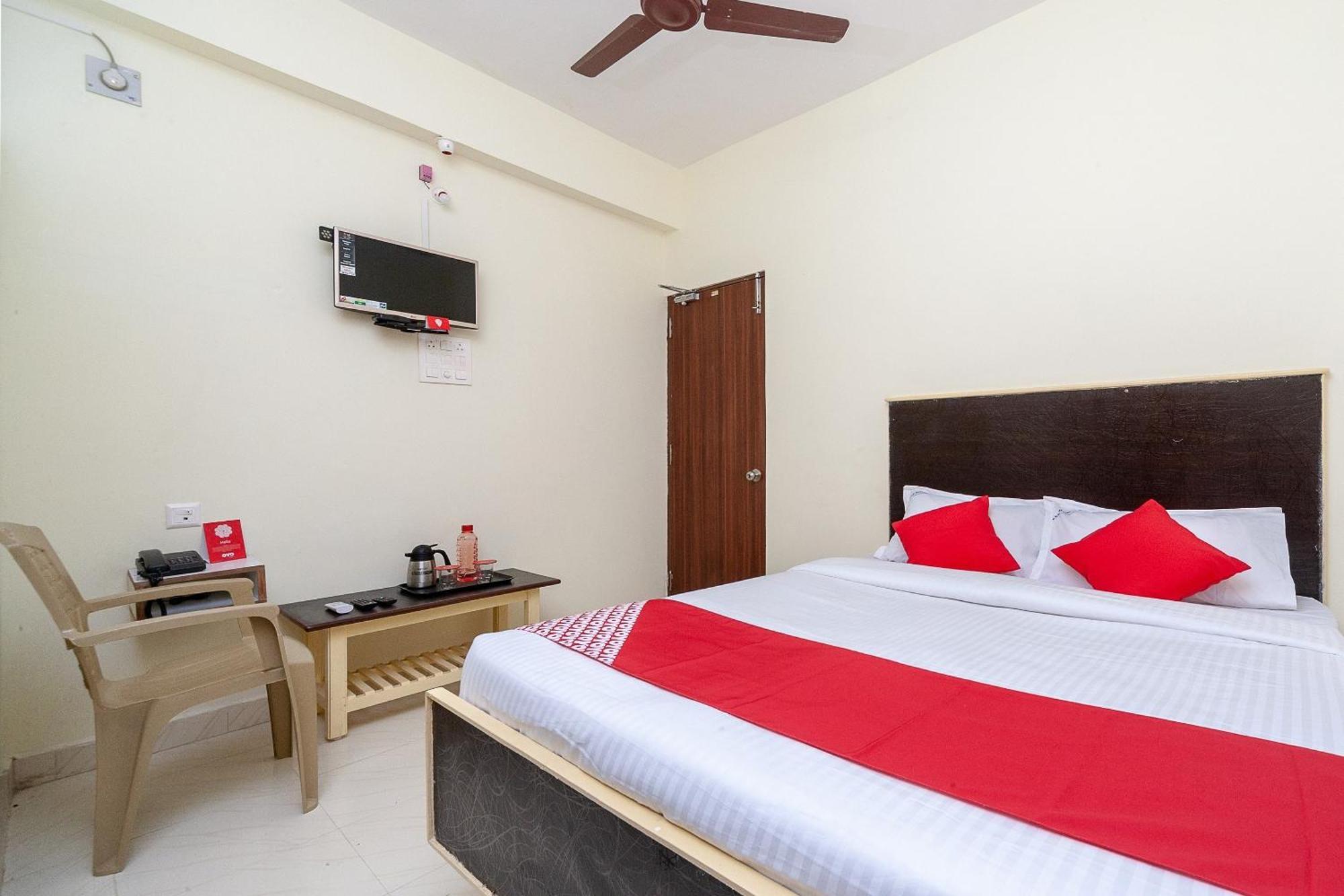 OYO 19011 Hotel Sannidhi Residency Tirupati Esterno foto