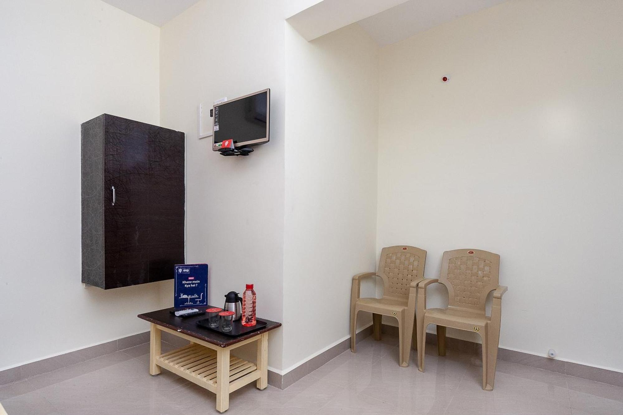 OYO 19011 Hotel Sannidhi Residency Tirupati Esterno foto
