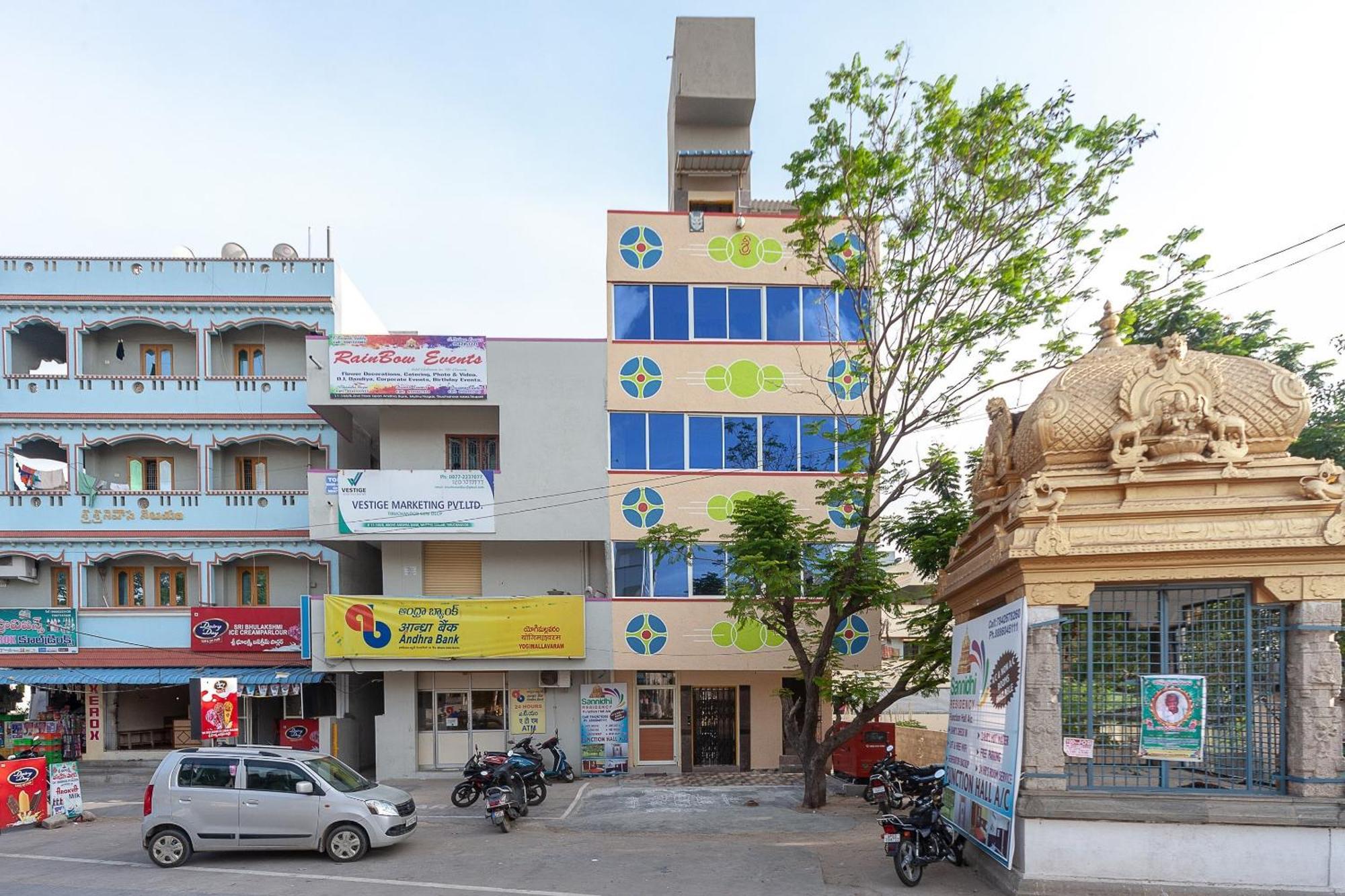 OYO 19011 Hotel Sannidhi Residency Tirupati Esterno foto