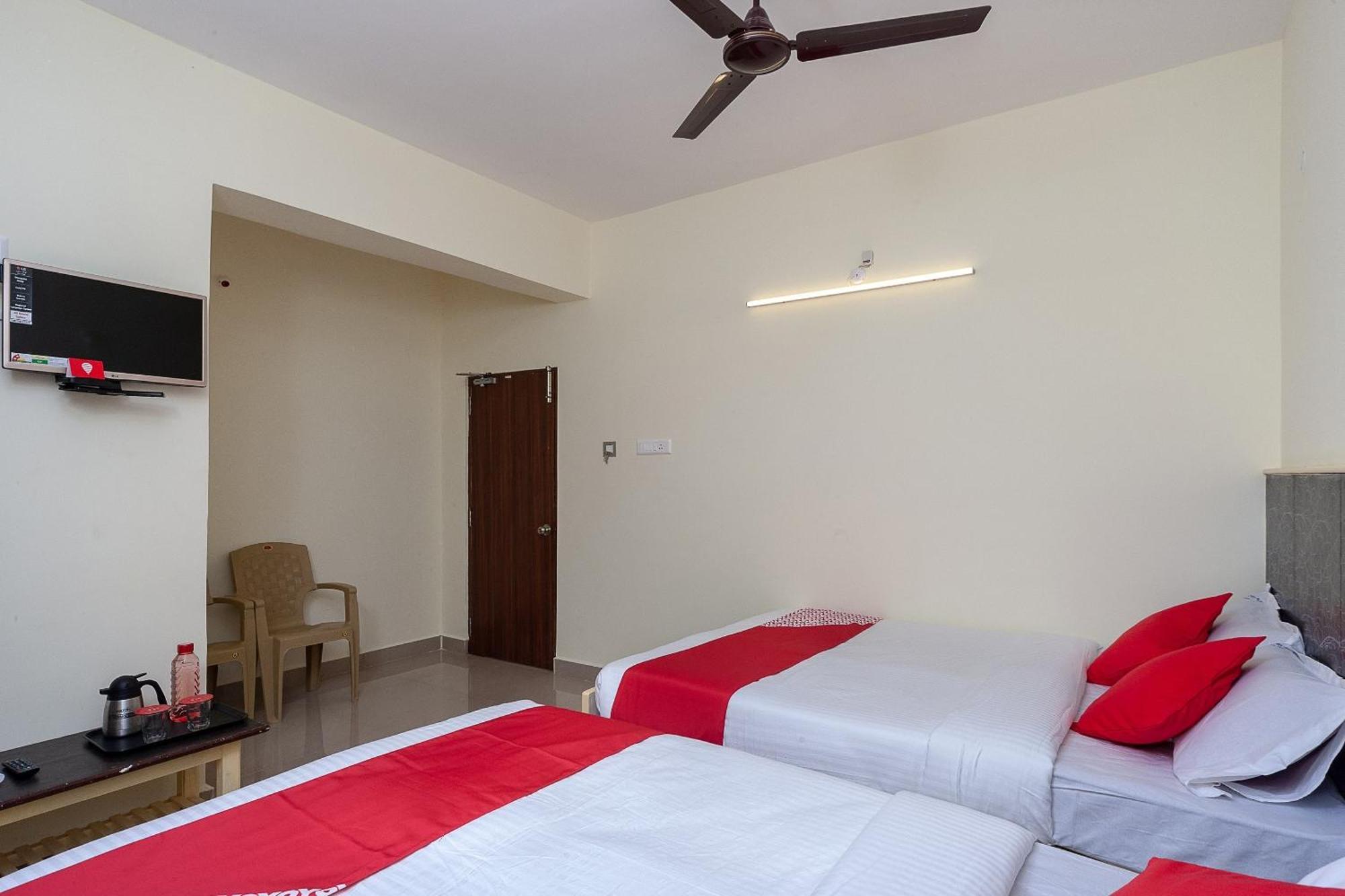 OYO 19011 Hotel Sannidhi Residency Tirupati Esterno foto